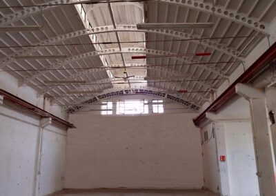 Capannone e appartamento in vendita Via Leningrado 4-Milano Euro 1.150.000